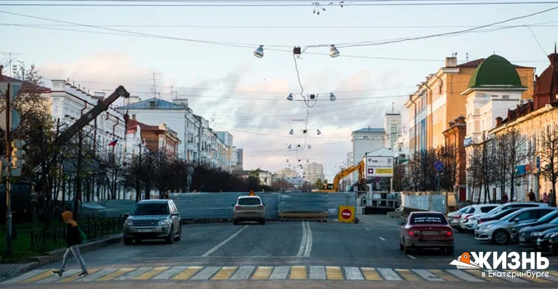 🚧 Новый день — новое перекрытие в Екатеринбурге

С 20 июня по 1 сентября закроют участок дороги меж