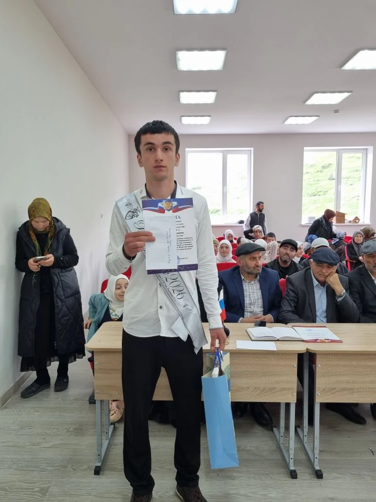 Торжественное награждение! 

В день последнего звонка в нашей школе состоялось вручение наград по ит