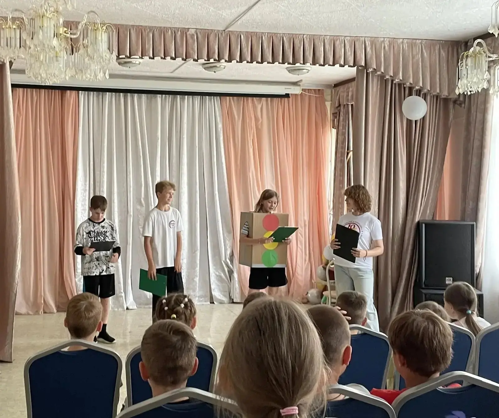 🚦 Безопасность детей — дело общее!
Сегодня в пришкольном лагере прошло важное и очень яркое меропри