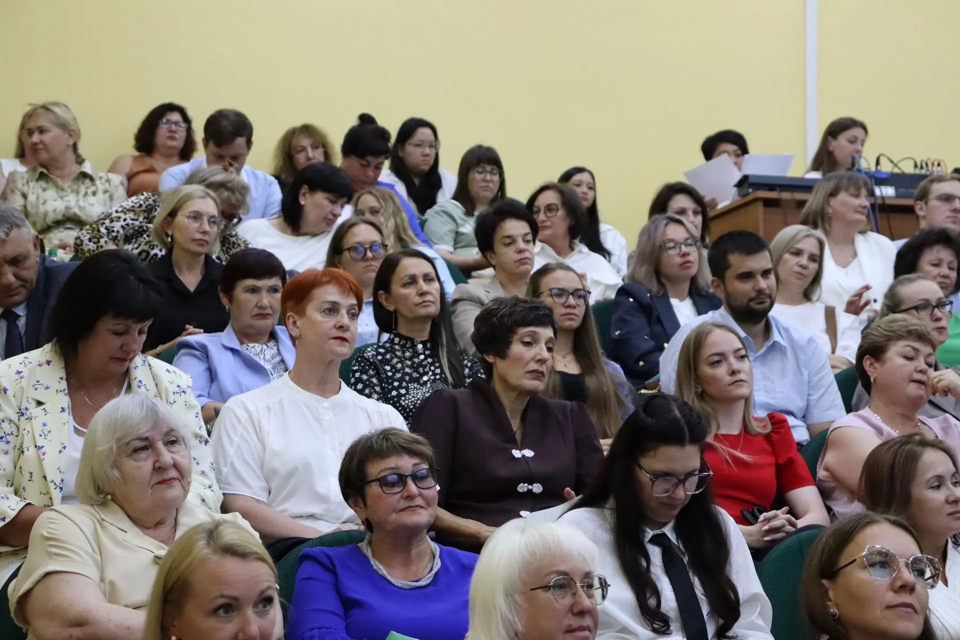 Чествовали молодых педагогов. В этом году образовательные организации нашего округа поп...