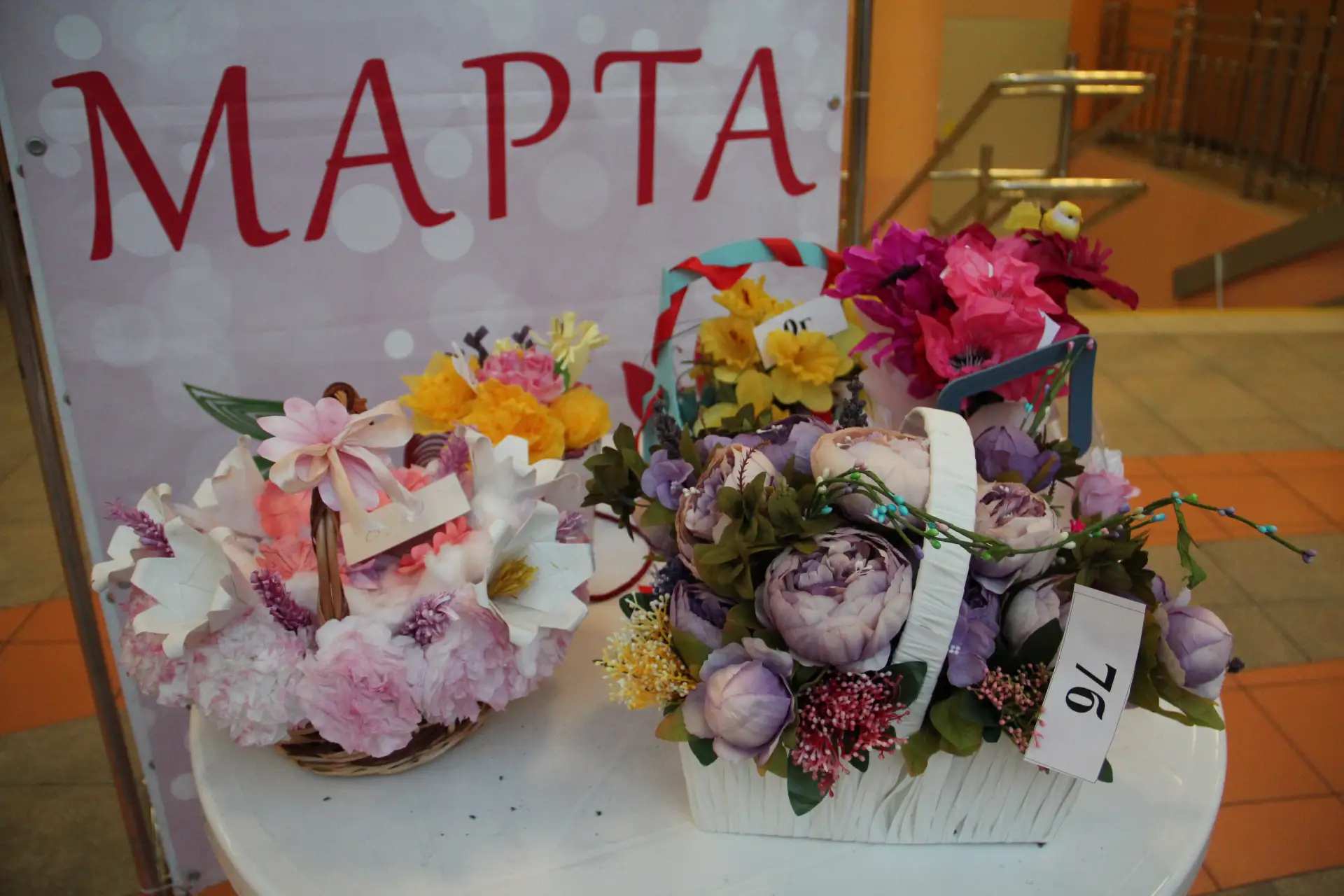 🌸🌷 Весенняя сказка на первом этаже🌷🌸  🌐 В "шаре" расцвели невероятные букеты и экибаны, которые сдел