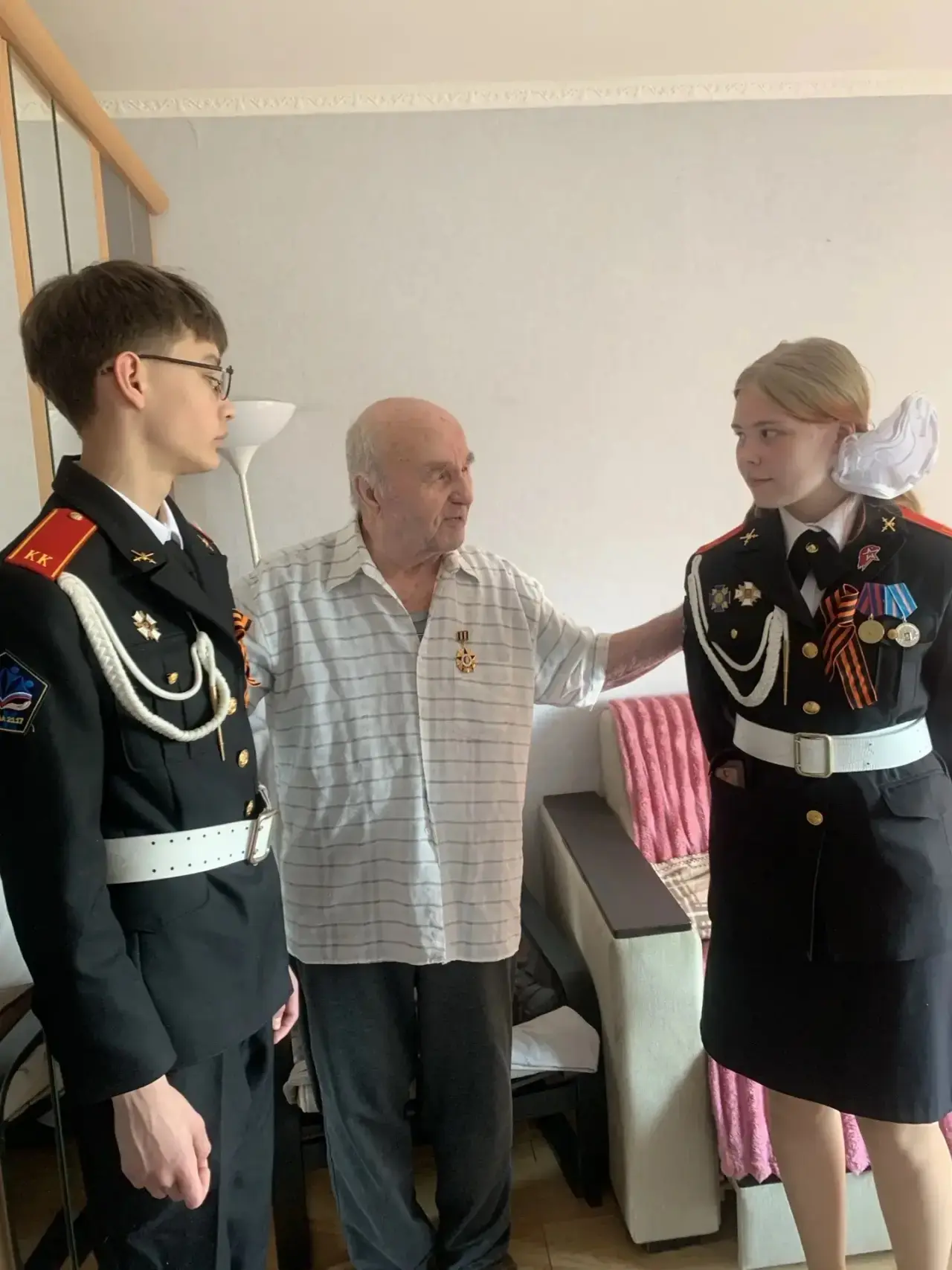 🎖️Поздравляем наших Героев  В преддверии праздника наши ученики поздравляли Ветеранов Великой Отечес
