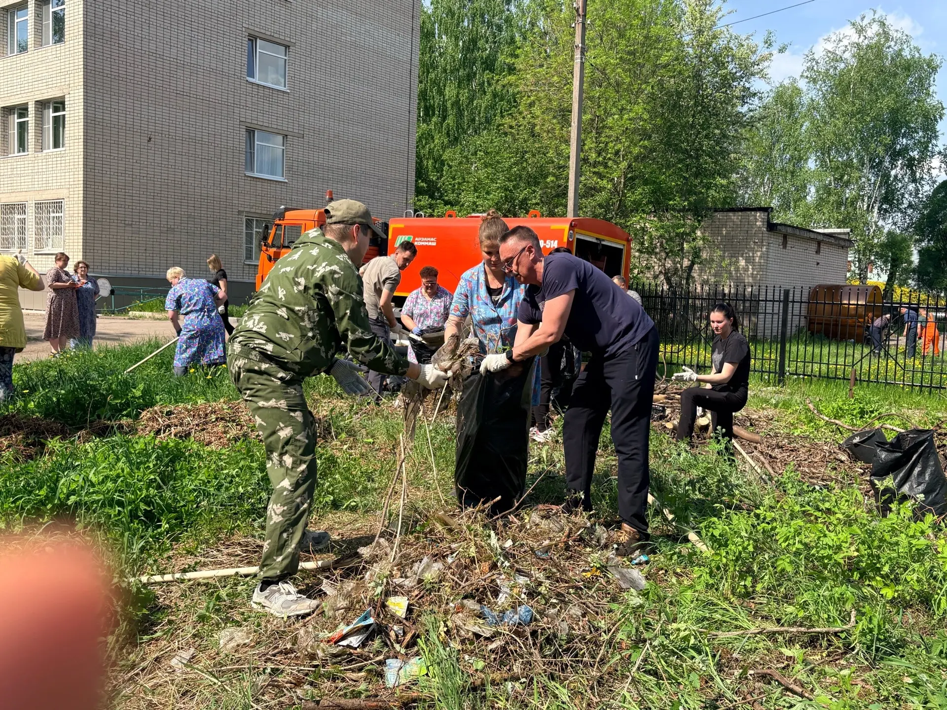 🌿 Благоустройство территории БУЗ ВО «ВООБ»: итоги традиционного субботника🌳