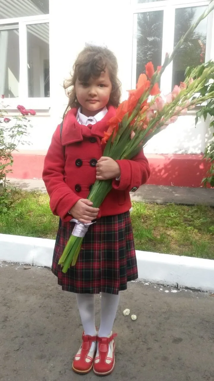 Моя самая любимая старшая дочка, Сонечка❤️ Я тебя поздравляю с окончанием Университетской гимназии М