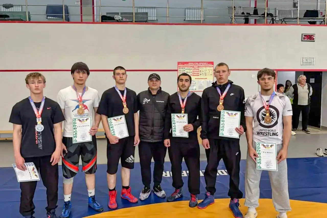 🥉 Пять бронзовых медалей областного первенства  - у борцов НПИ   👍 Пятеро студентов ЮРГПУ(НПИ) стали