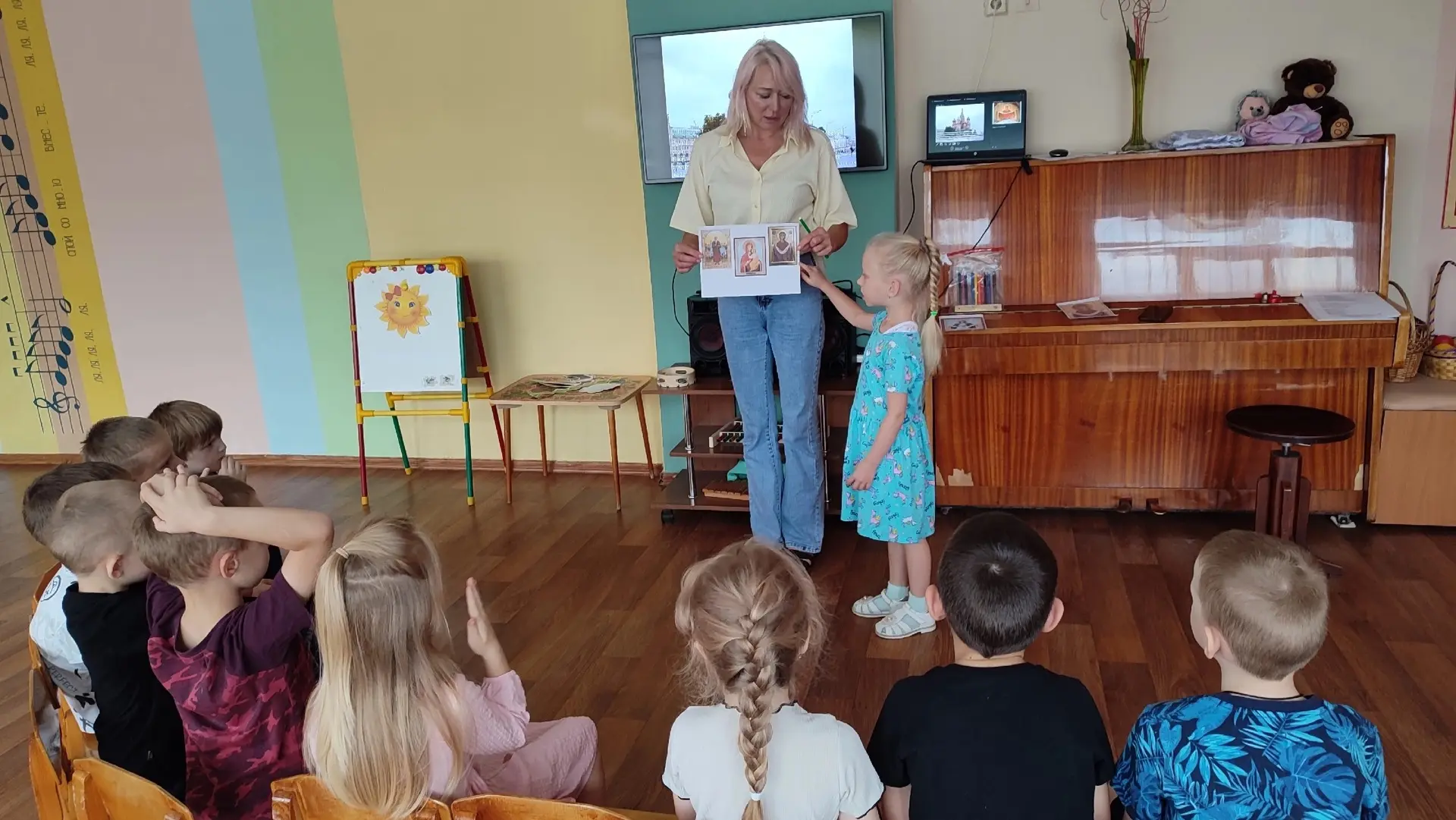 🍁С традицией празднования народного праздника Покрова познакомились дети из подготовит...
