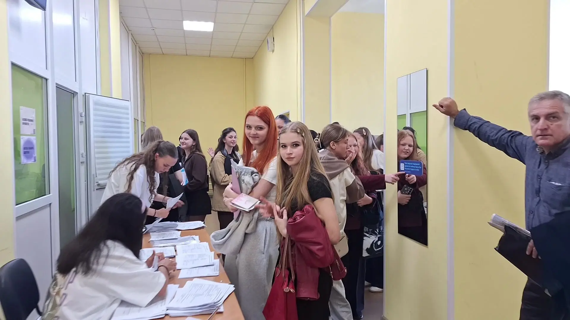 Посмотрите, как проходит регистрация первокурсников в Педиатрическом университете