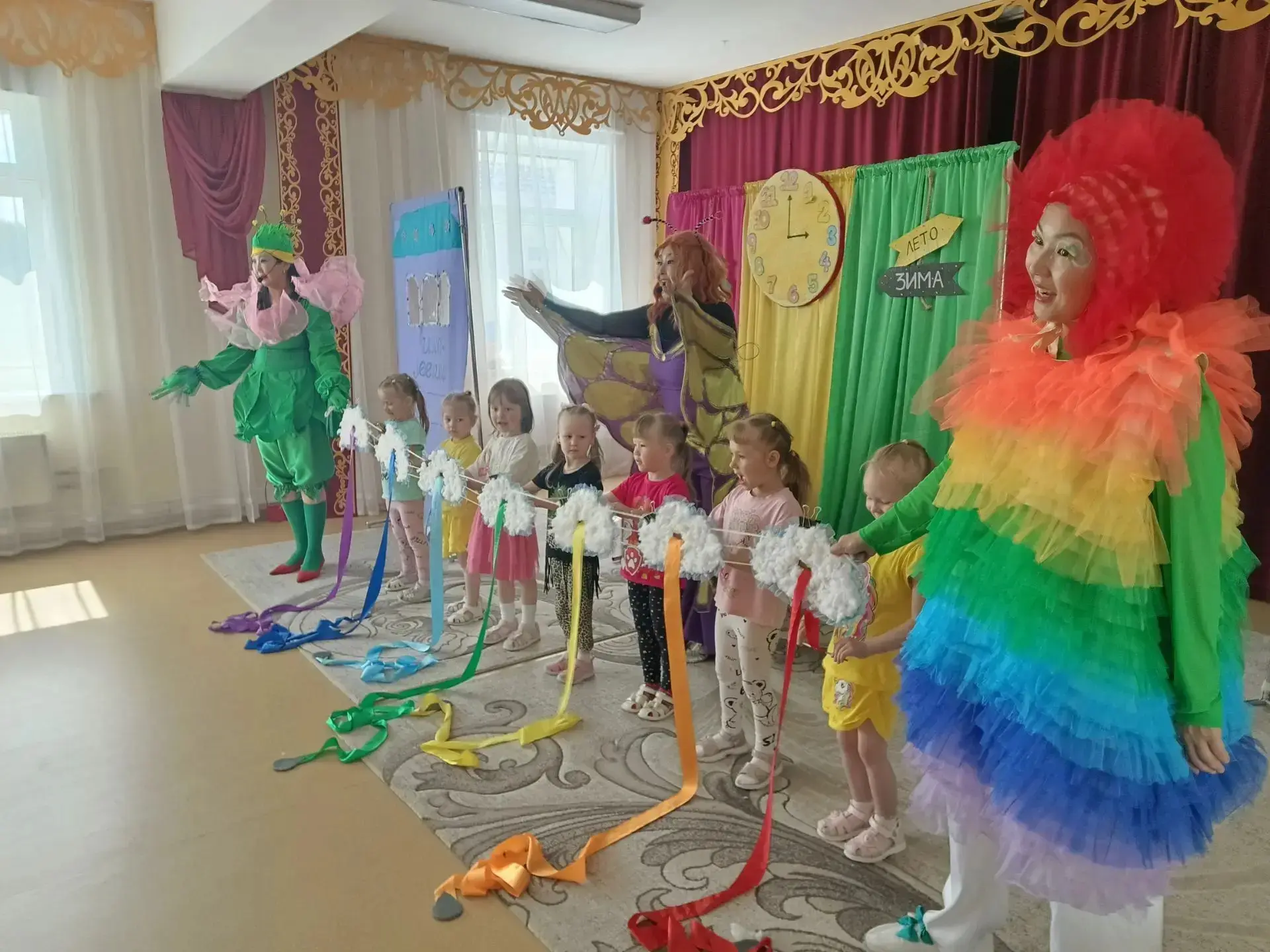 ✨Театр "Время фантазий" погрузил воспитанников  в волшебное приключение "Чудеса лета". 

Однажды на 