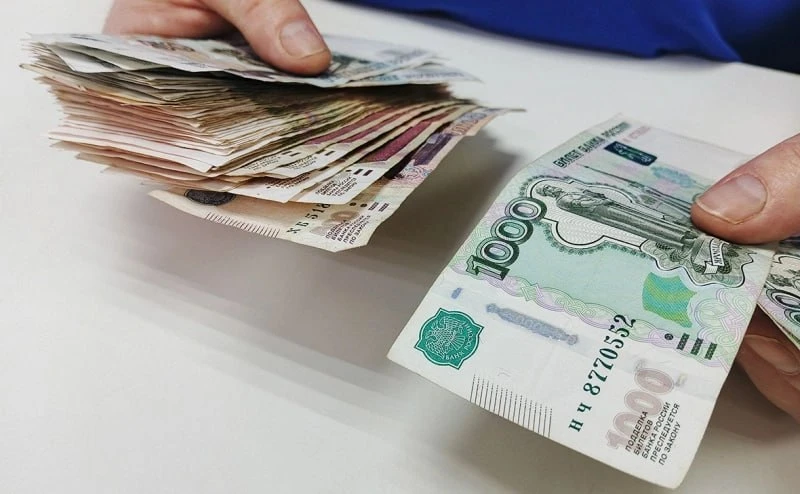 ❗️ Путин запретил свободно вывозить из страны больше миллиона рублей в Армению, Беларус...