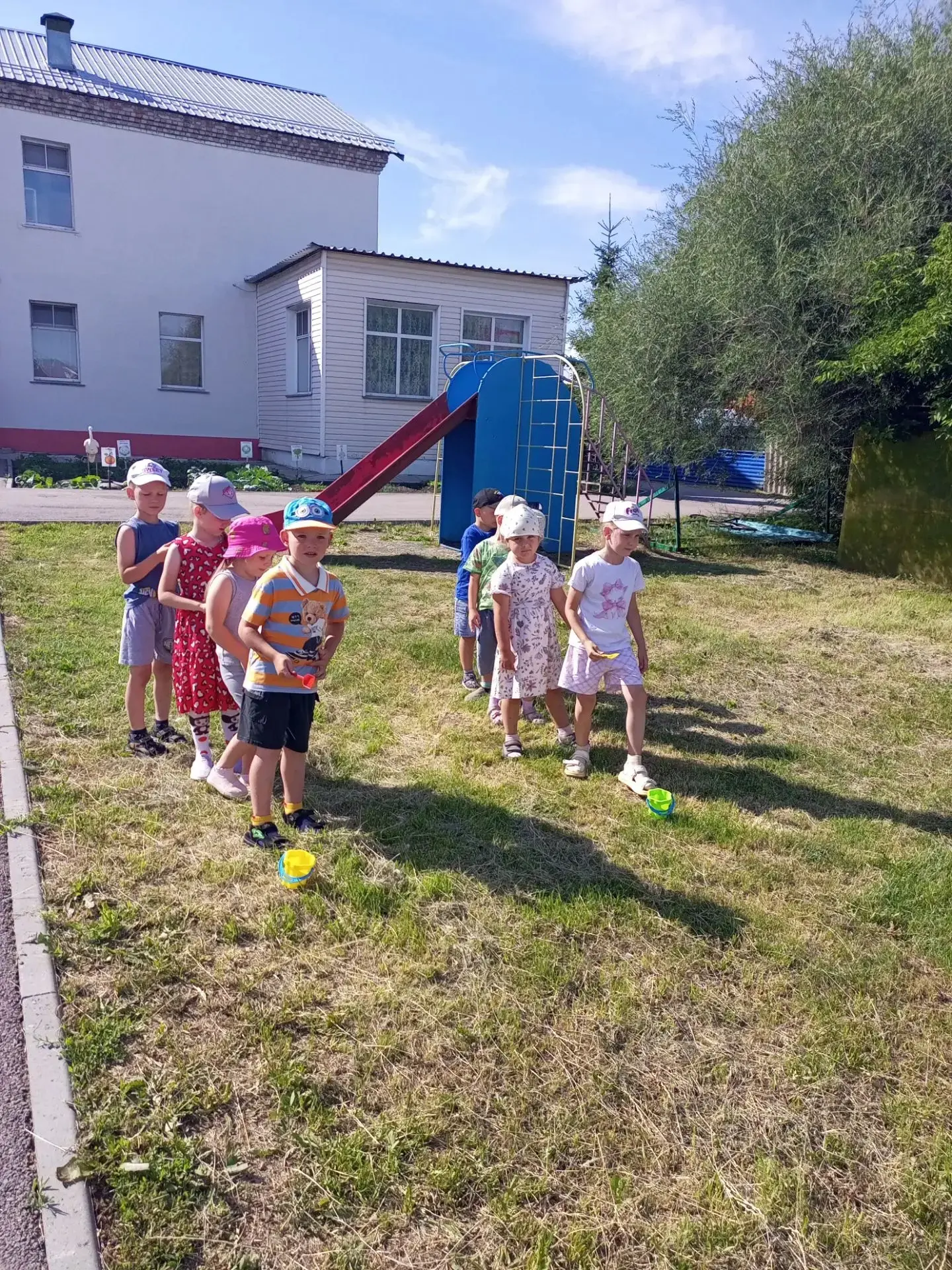 🏖️ День песка — неофициальный летний праздник, который отмечается 2 июля.✨ В этот день...
