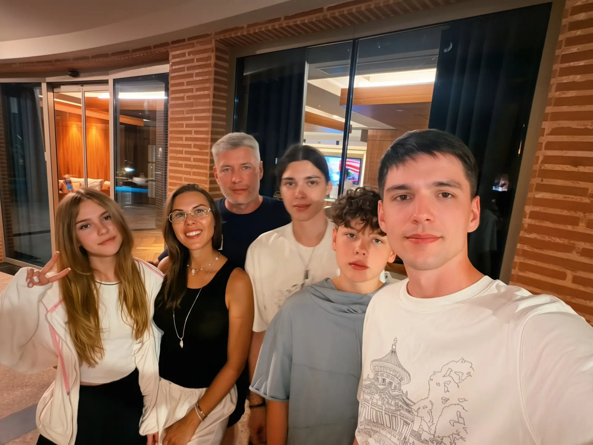 Семья автора Канада выглядит так❤️. Присылайте фото свои семей в комментариях!