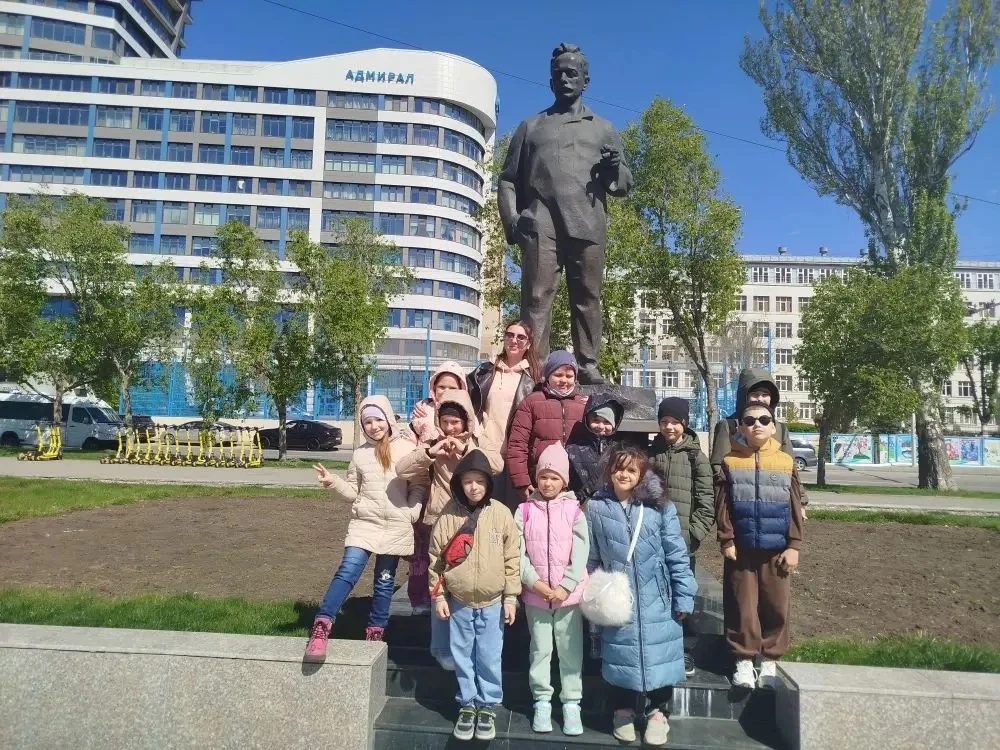 В субботу ученики 1 «Д» класса ездили на обзорную экскурсию по г. Ростову-на-Дону🌎