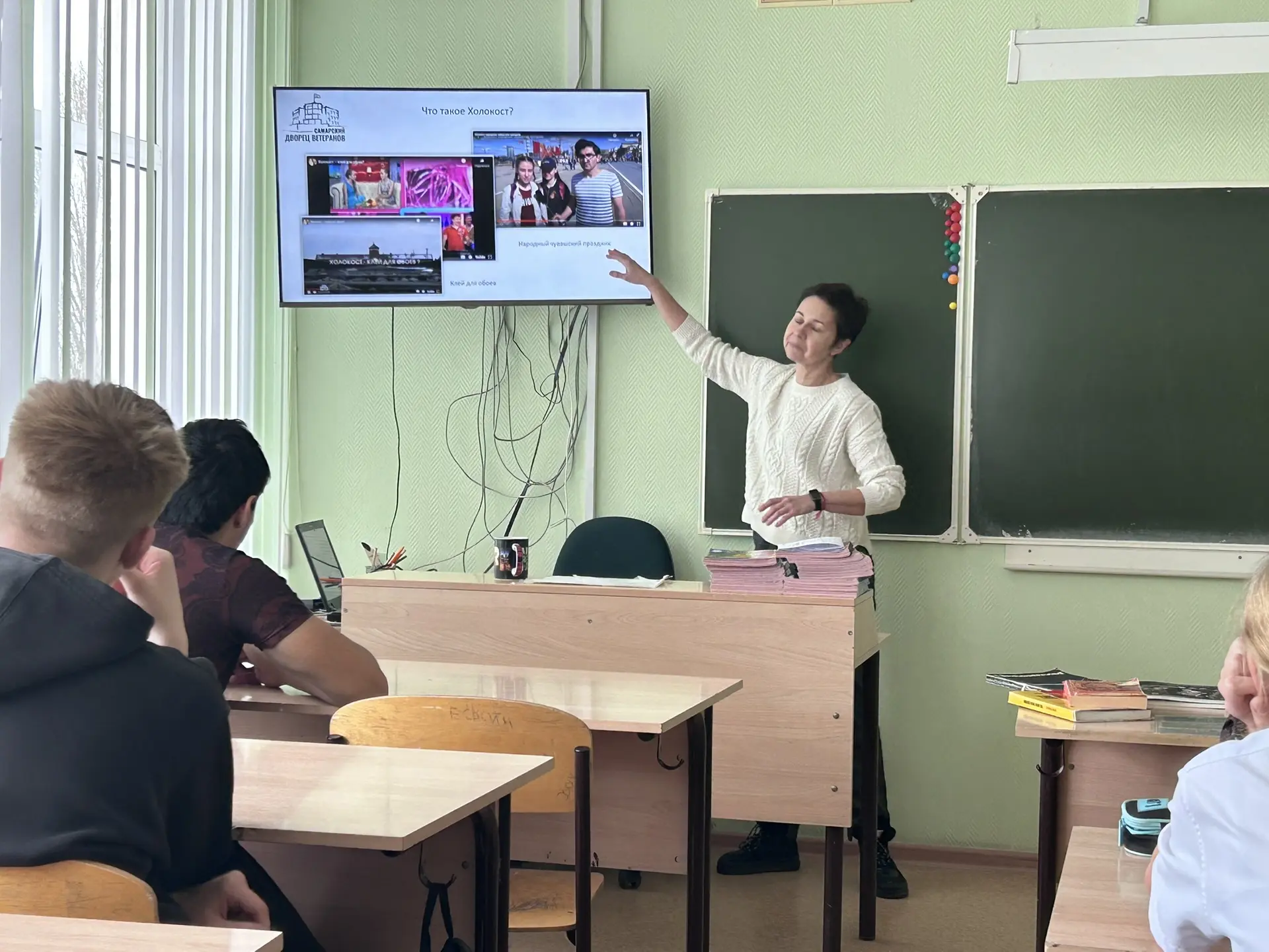 «Бабочки здесь больше не летают» — под таким пронзительным названием в нашей школе прошли классные ч