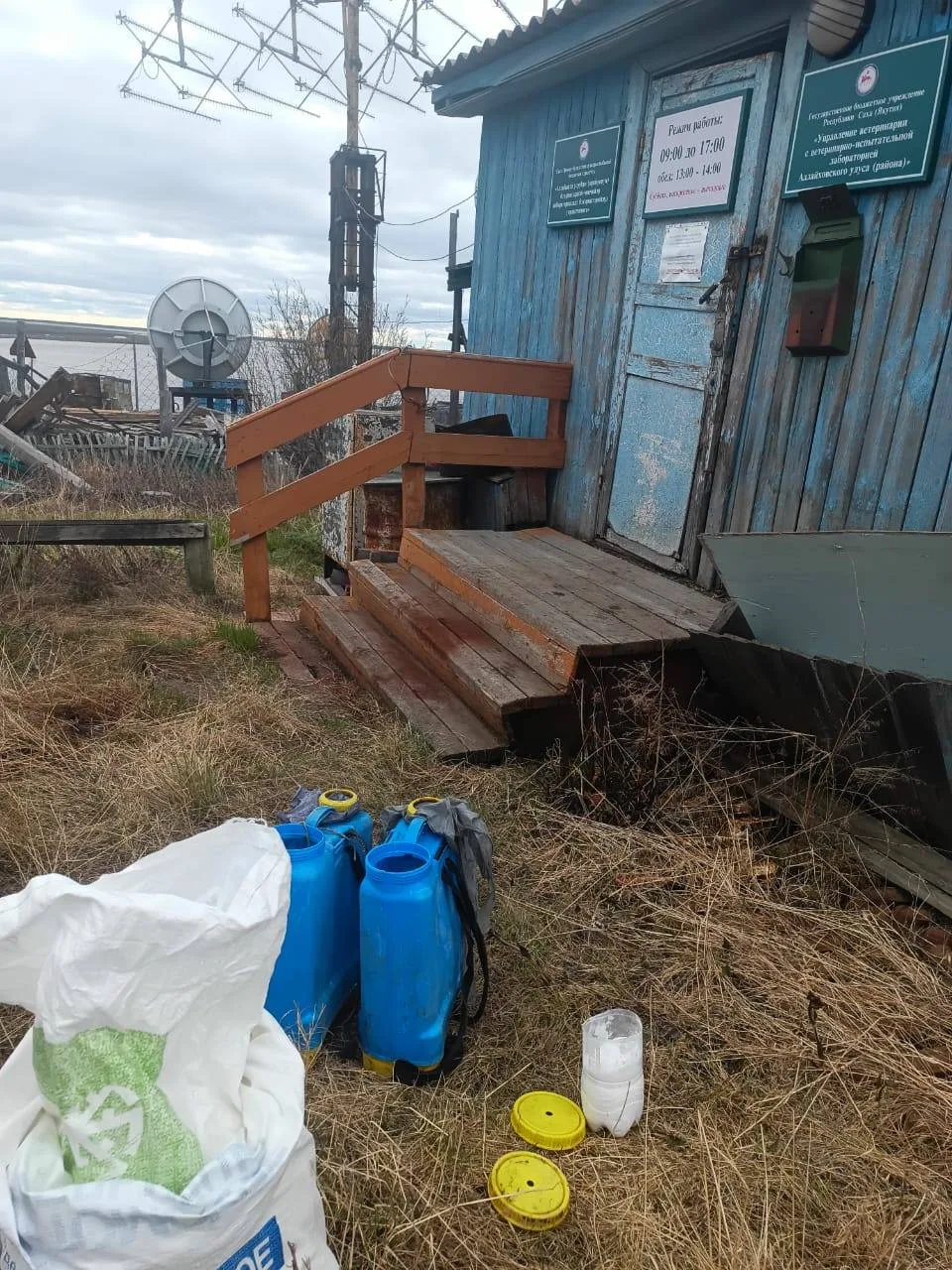 Безопасность объектов — наш приоритет: в Аллаиховском улусе проведена огнезащитная обра...