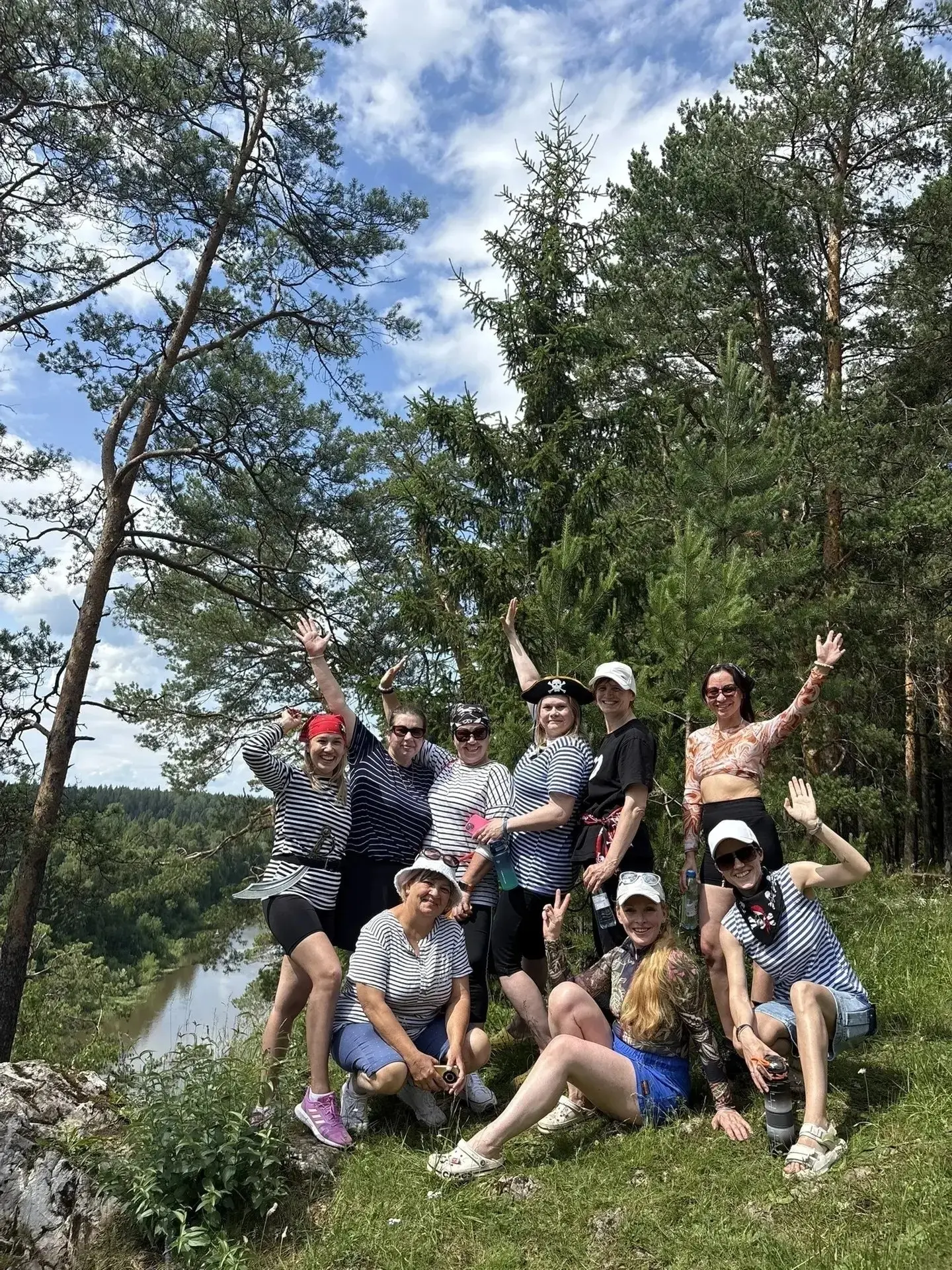 🚤Команда отделения рентгенодиагностики #соод - с солнечным приветом с реки Чусовая.

Медики проводя
