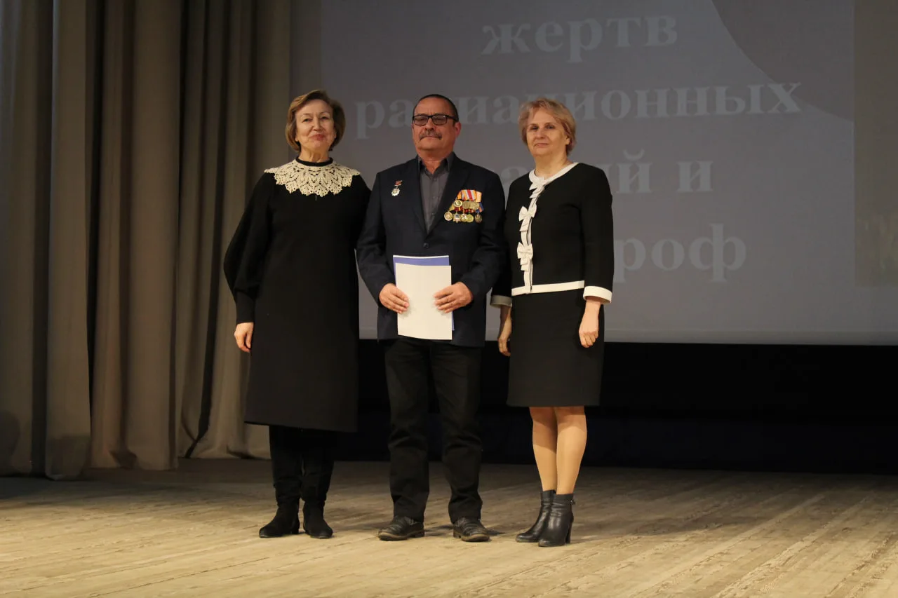 Сегодня в большом зале Дома культуры «13 Октябрь» состоялся вечер памяти «Чернобыль — память на века