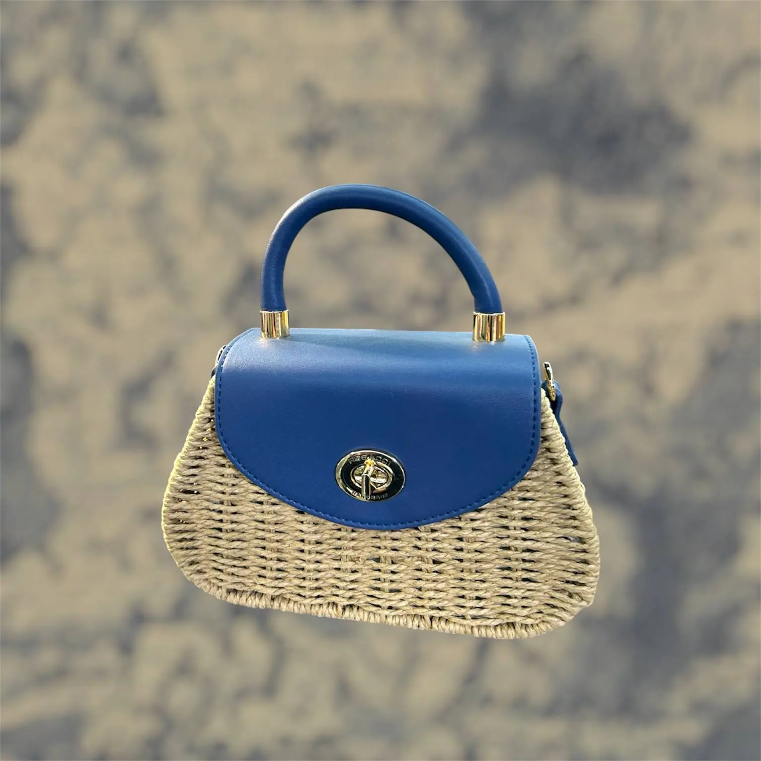 Плетёные сумки с летним настроением

👜 Вместительные шопперы и компактные модели для прогулок, отды