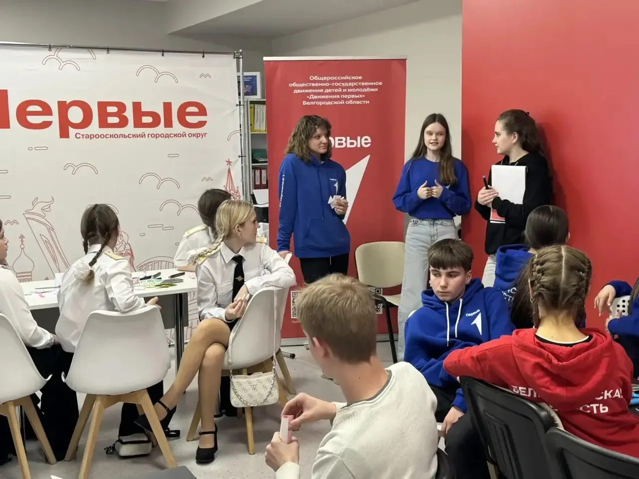12 марта участники Движения Первых школы №34 посетили Центр молодежных инициатив, где для них провел