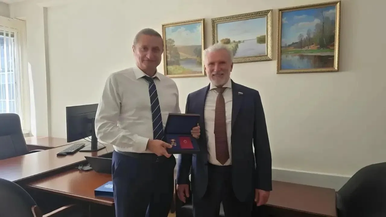 Депутат Государственной Думы от Воронежской области Сергей Чижов награждён нагрудным знаком «За укре