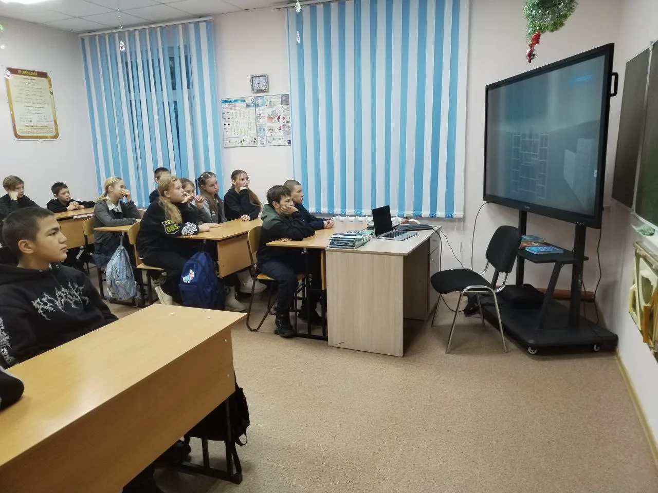 На прошлой неделе вышел важный и тяжёлый фильм телекомпании «Ариг Ус». Съёмочная группа...