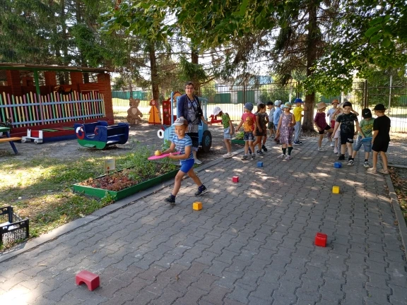 В рамках взаимодействия  с храмом Успения Пресвятой Богородицы с. Верхопенье матушка по...