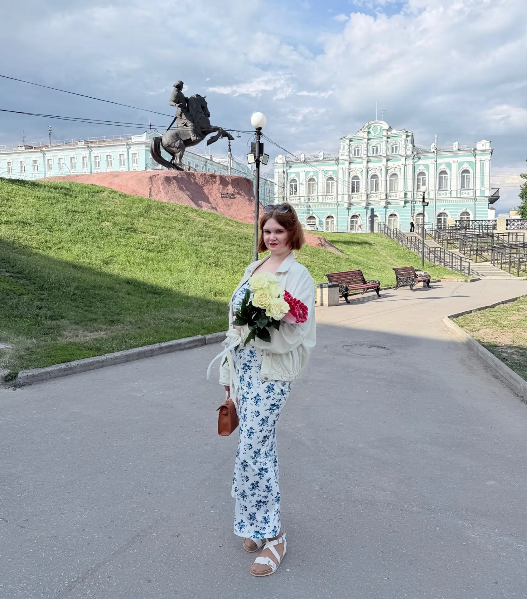 Июнь — горячая пора, время консультаций, экзаменов и подведения итогов учебного года. Среди всей это