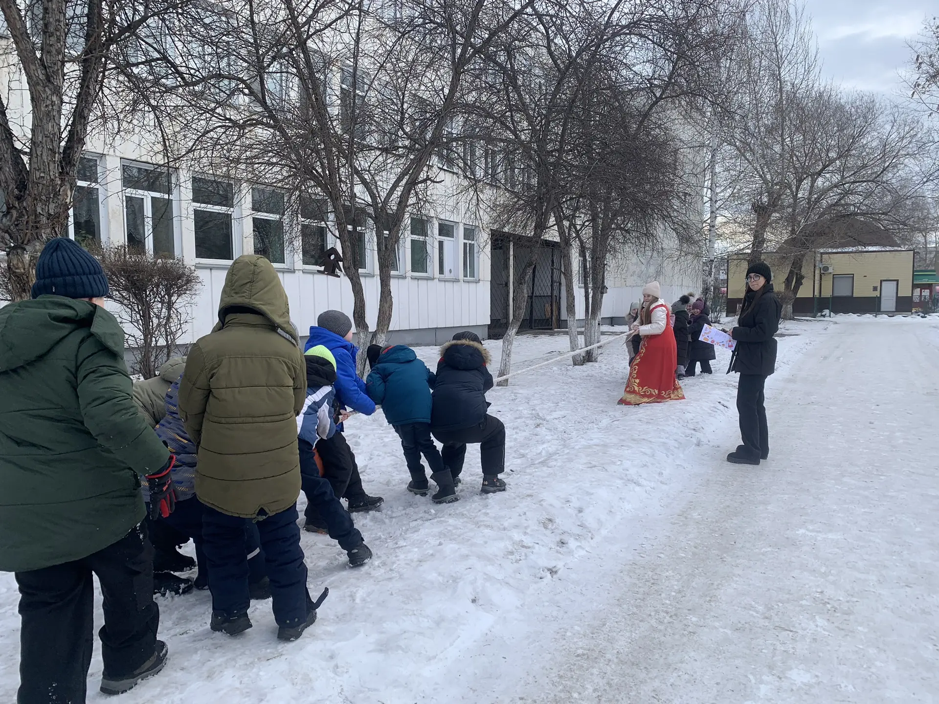 Уличные гуляния на Ура ✨  Сегодня лицеисты провожали зиму и встречали весну на уличных гуляниях в ра