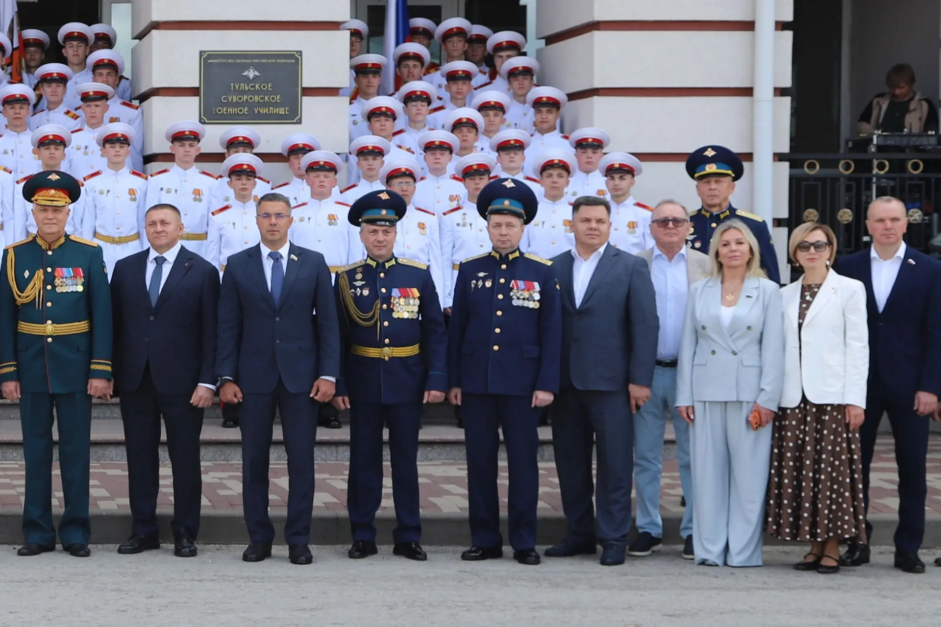 В Тульском суворовском военном училище прошла церемония окончания учебного года и выпуска воспитанни