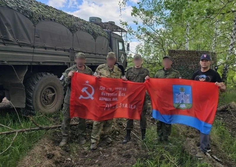 Еще одну гуманитарную посылку доставили орловским бойцам на Кременском направлении  Сотрудники регио