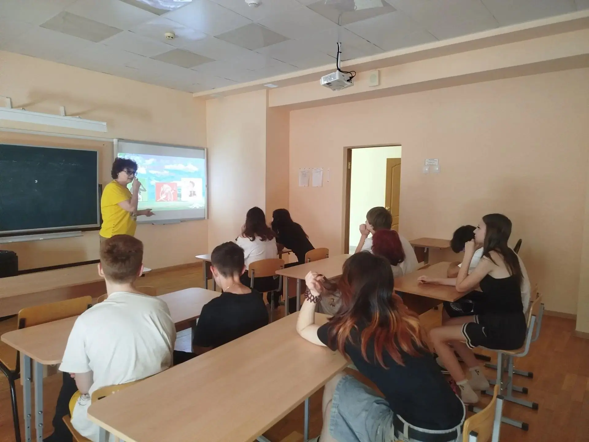 ❗️❓Как уберечь подростков от опасных зависимостей? Мы уверены: через диалог, а не через...