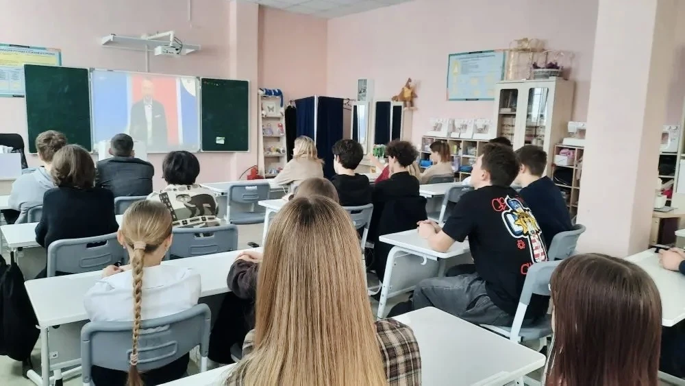 🇷🇺 «СВОи. Разговоры с героями»: диалог о главном накануне Дня защитника Отечества  В преддверии 23 ф
