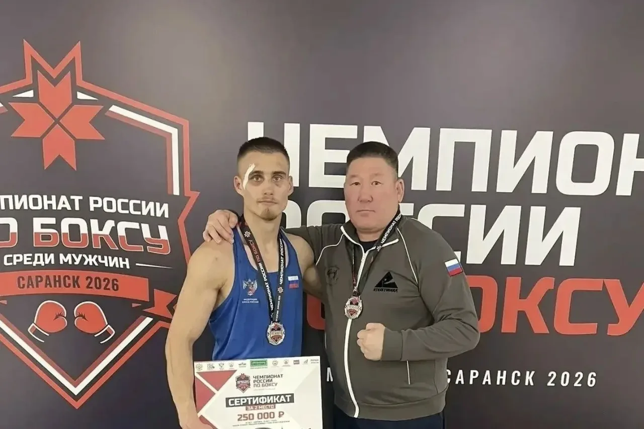 Боксёр из Новосибирска стал серебряным призёром на чемпионате России.