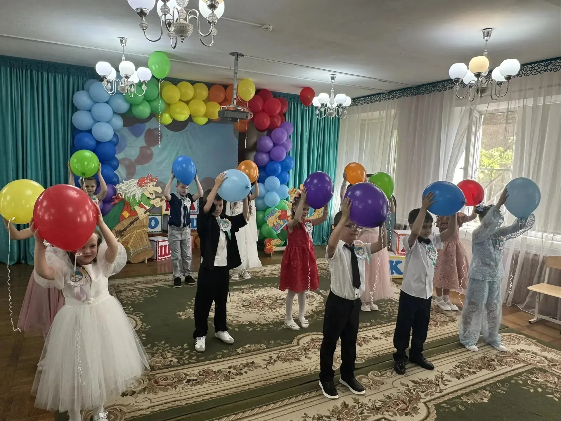29 мая в МБОУ "Начальная школа-детский сад N 21" г. Сальска со статусом "казачье" состо...