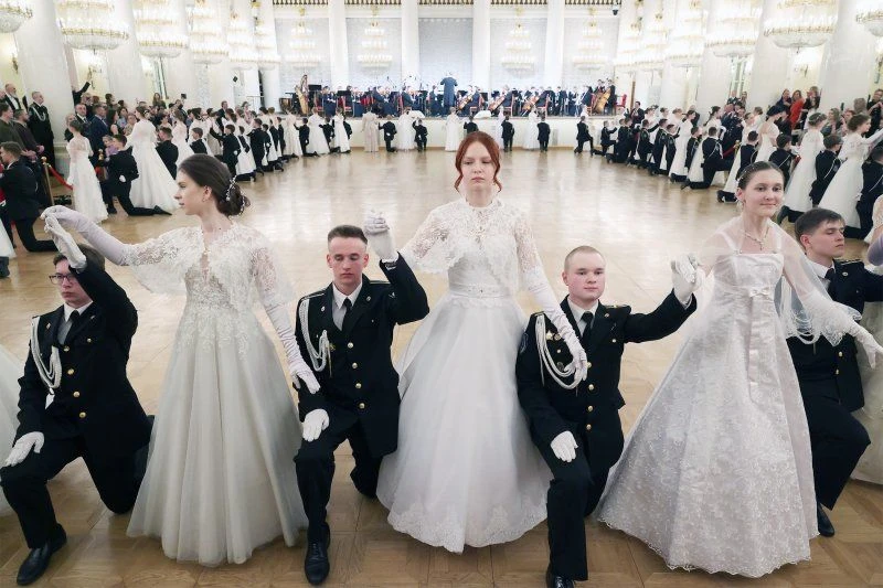 ✨ Красота и сила: в Доме союзов прошёл бал кадетов ФСО ✨ Во вторник в Колонном зале Дома союзов сост