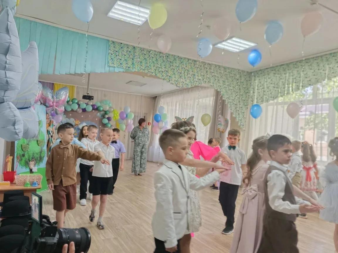 Выпускной бал в детском саду – это самый трогательный, самый волшебный из всех праздник...