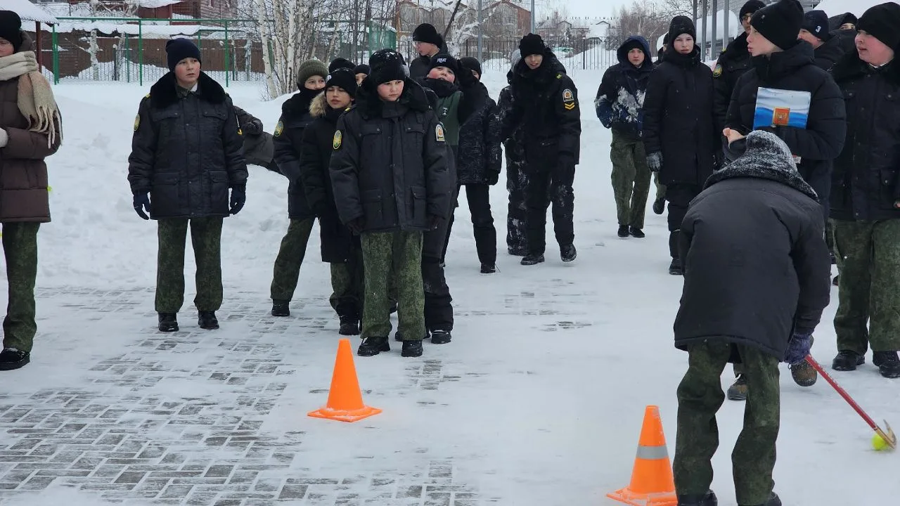 "Зимние забавы" в День кадета России.  Зимние кадетских игры давно стали традиционными. Дружба и бра