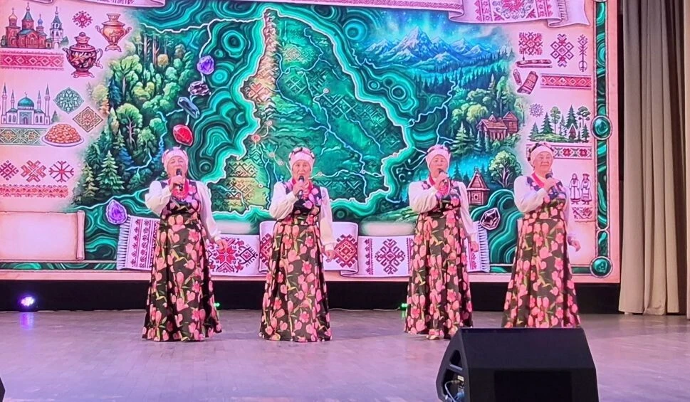 Каждый номер был пропитан любовью к нашей малой родине, а в зале царила атмосфера взаим...