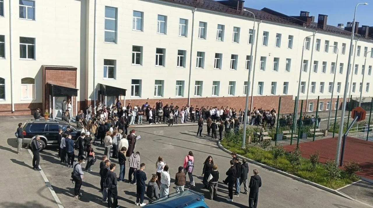 🤝 В Магаданском политехническом техникуме для первокурсников состоялся СПАС