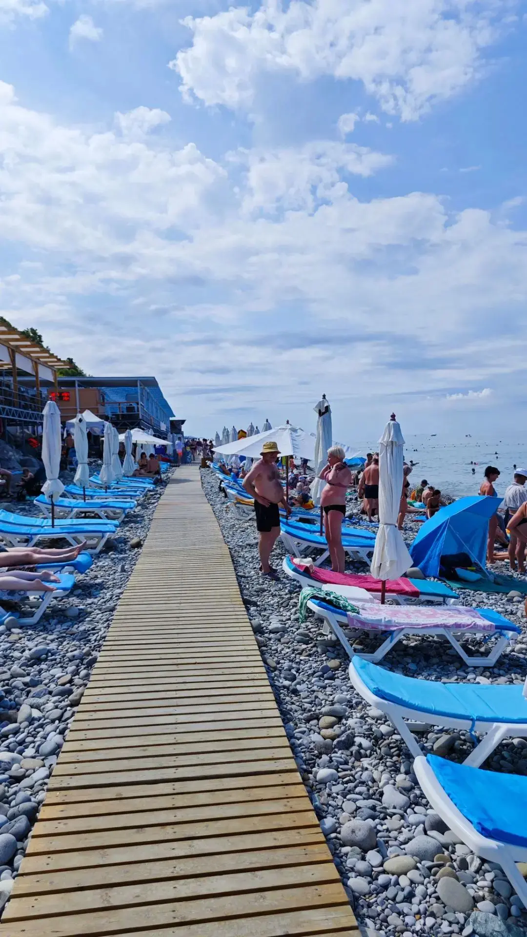Обстановка на пляже Дельфин 😍🌊