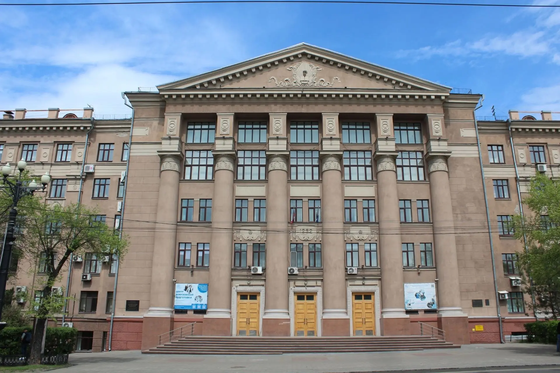 ❗ Внимание!❗ 
Прием документов на поступление в университет ведется по 25 июля. 

✅ Уважаемые абитур