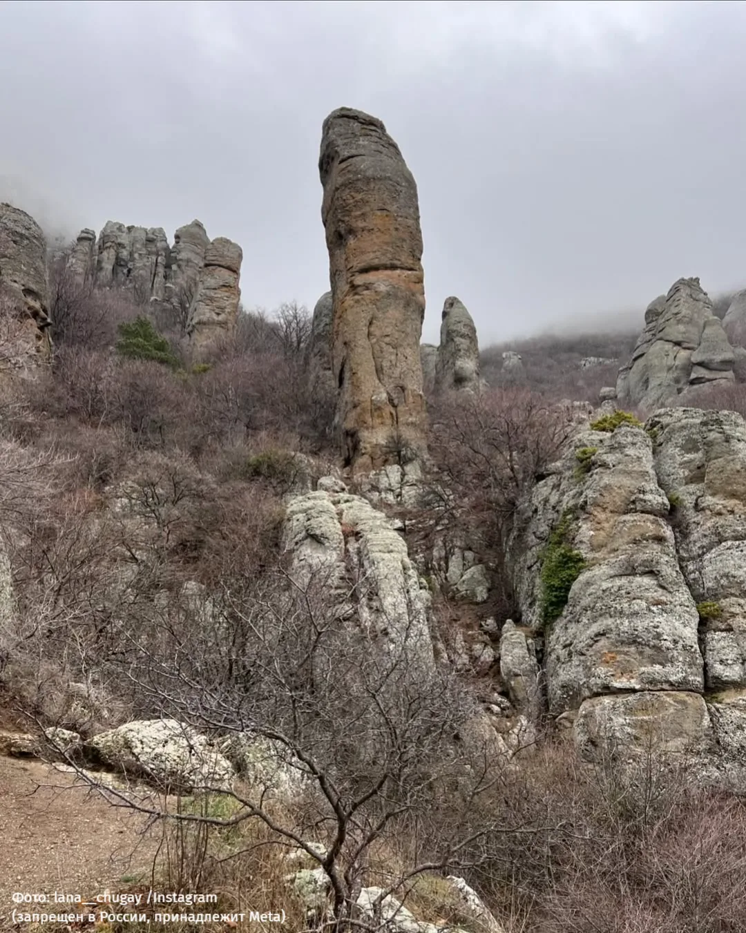 🌄 «Долина привидений» в Крыму — древние исполины, хранящие легенды  Это место как раз для тех, кто о