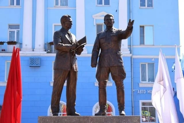 ⭐ В Северодвинске вновь обсуждают установку памятника основателю города