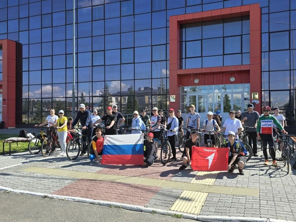 🇷🇺🚴‍♀️В нашем районе прошёл велопробег ко Дню России — отличное начало праздника! 

Идейным вдохн