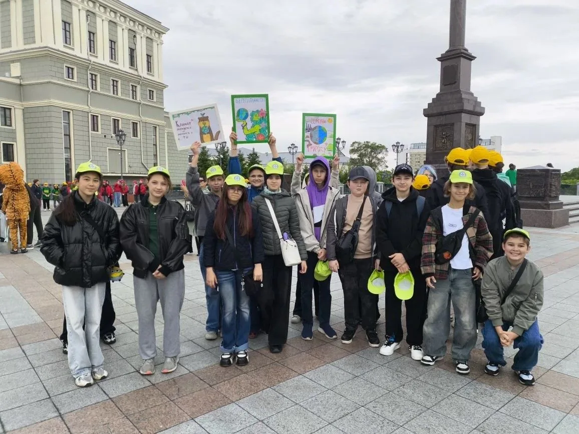 🌱 ЮНЫЕ ЭКОЛОГИ НА ЗАЩИТЕ ПРИРОДЫ ГОРОДА!

5 июня, в День эколога, гимназисты из нашего лингвистичес