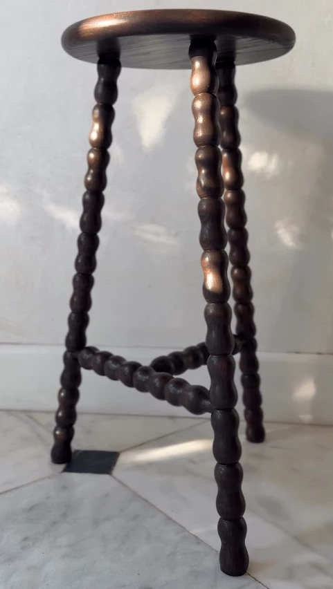 Табурет от rooibaardwoodwork