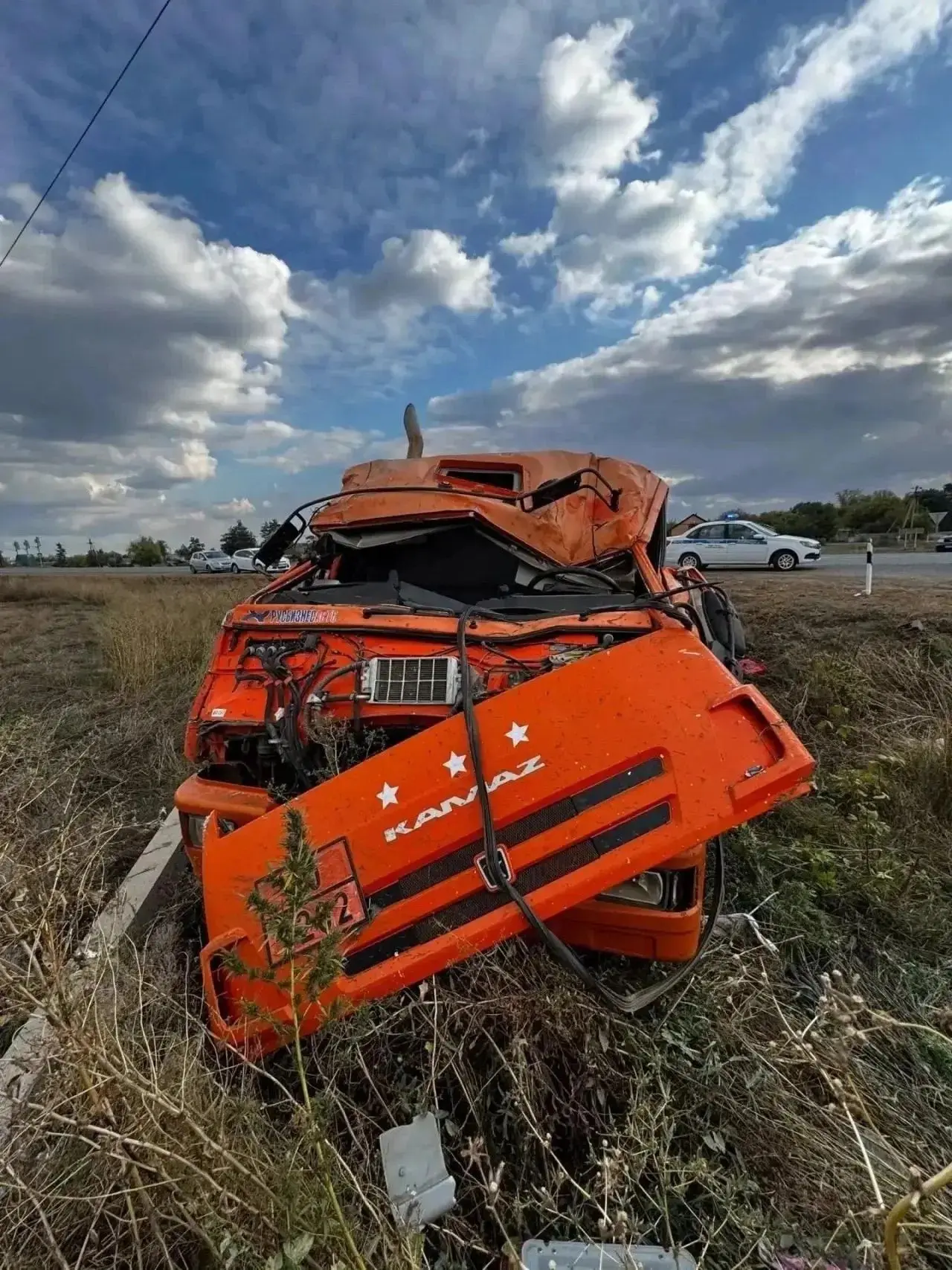 На трассе в Илекском районе столкнулись LADA Granta и КамАЗ, водитель грузовика погиб