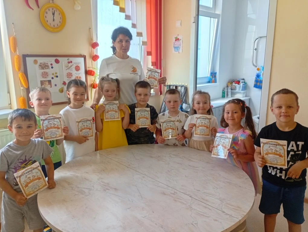)
🎉 Вот и завершилась образовательная программа  «Пекарушка» в группе «Первооткрыватели»! 🎉

Ребят