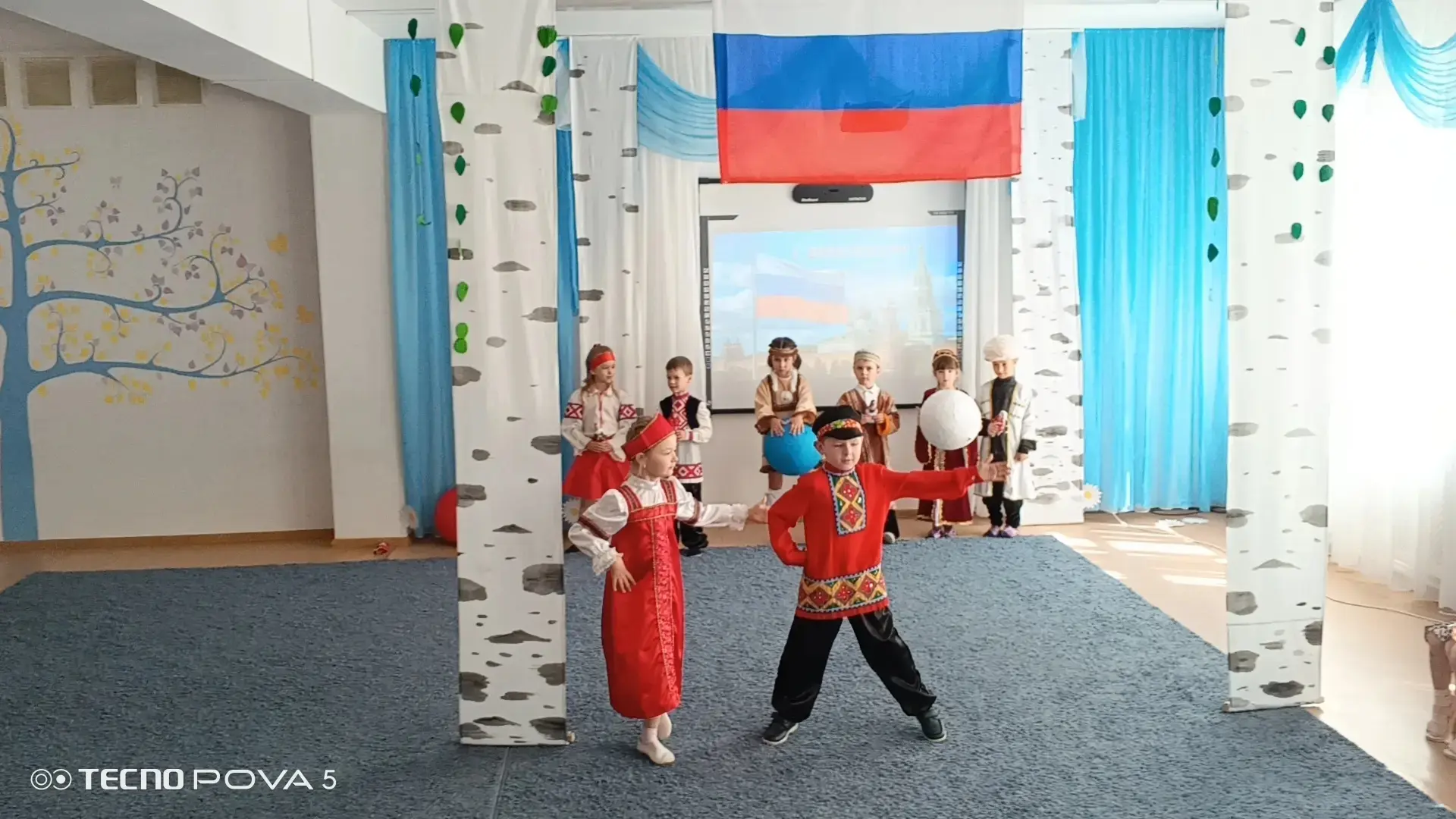 🎉 В рамках празднования Дня России в нашем саду прошёл семейный конкурс «Россия — наш общий дом»! �