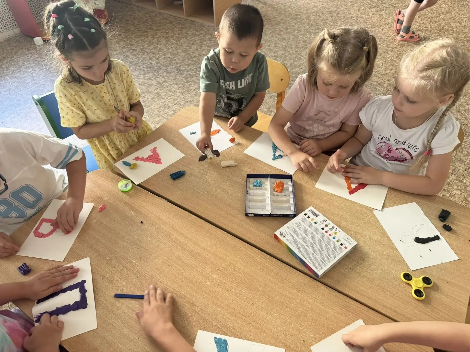 Веселый счет и письмо! 🔢✏️Сегодня в садике ребята занимались счетом и учились писать б...