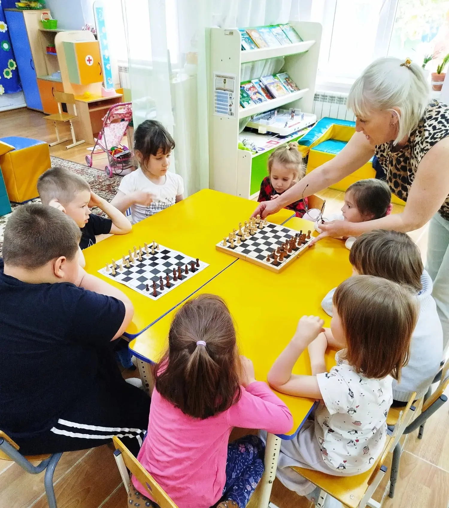 Шахматы в детском саду: ход конем к развитию! ♟️